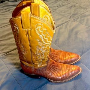 Eel skin boots size 9 in men’s
